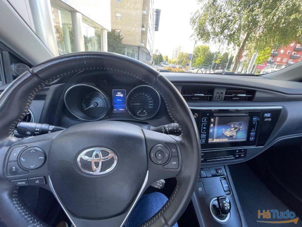 Toyota Auris 1.8 HSD Comfort +P.Techno+P.Sport Toyota Auris 1.8 HSD Comfort +P.Techno+P.Sport