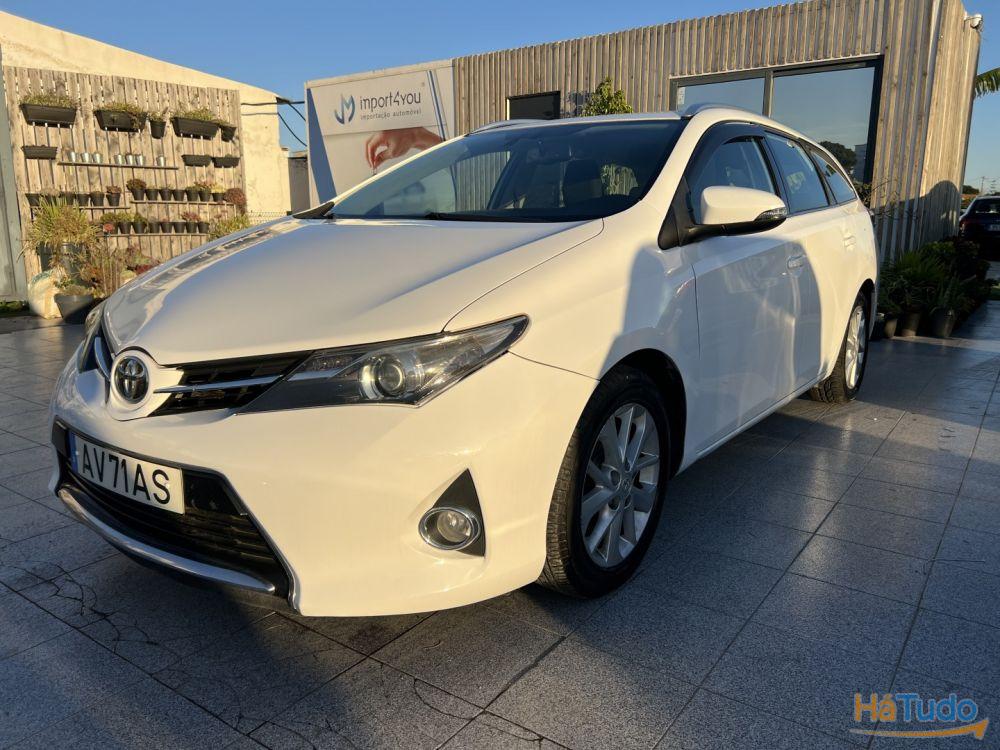 Toyota Auris 2.0 D-4D Comfort Toyota Auris 2.0 D-4D Comfort