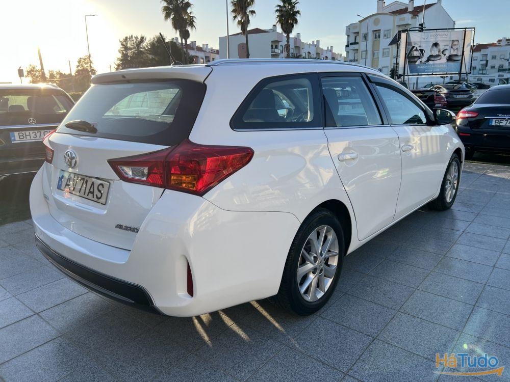 Toyota Auris 2.0 D-4D Comfort Toyota Auris 2.0 D-4D Comfort