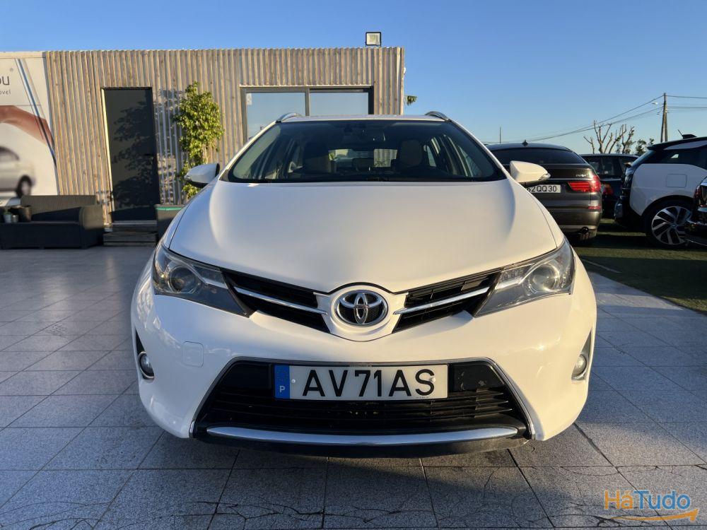 Toyota Auris 2.0 D-4D Comfort Toyota Auris 2.0 D-4D Comfort