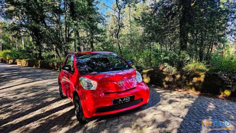 Toyota iQ 1.0 + Toyota iQ 1.0 +