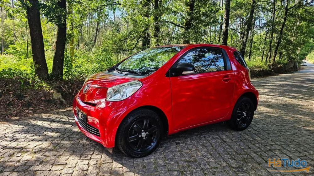 Toyota iQ 1.0 + Toyota iQ 1.0 +