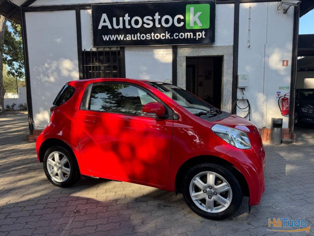 Toyota iQ 1.0 Toyota iQ 1.0