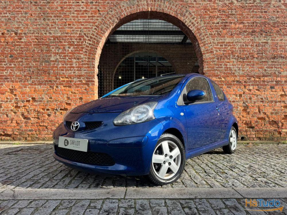 Toyota Aygo 1.0 + AC Toyota Aygo 1.0 + AC