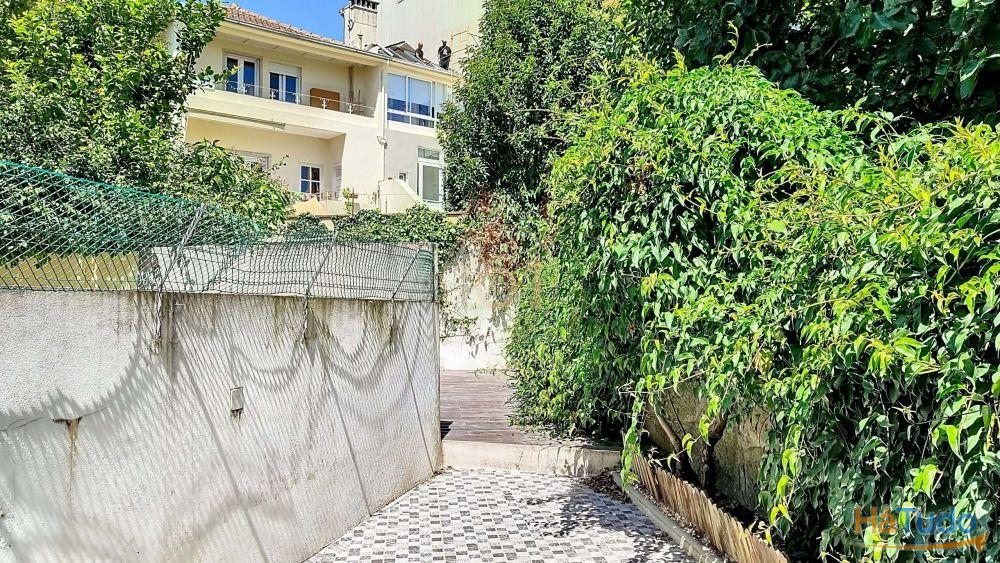 Moradia T3 geminada em Cedofeita Moradia T3 geminada em Cedofeita