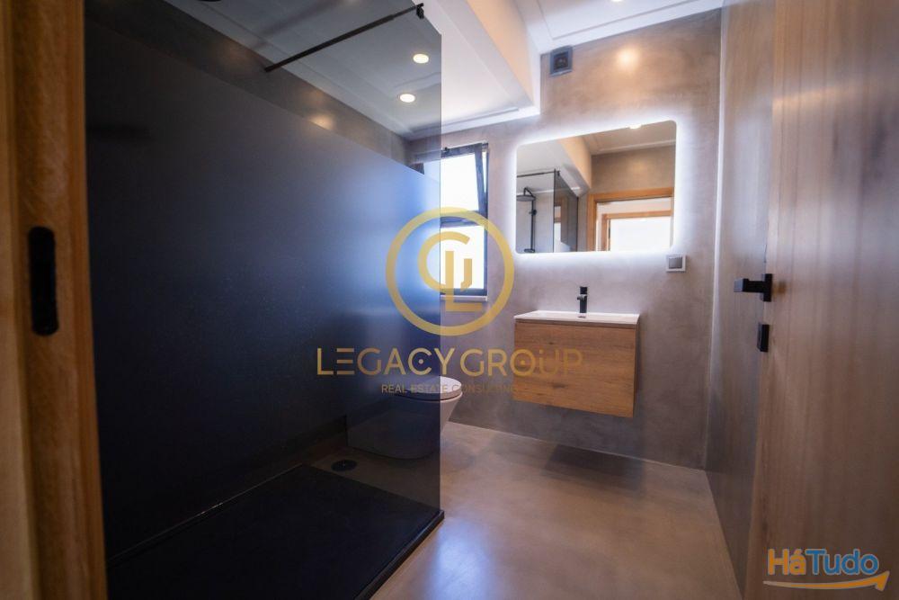 Luxuosa Moradia t4 com piscina e jardim Quarteira Luxuosa Moradia t4 com piscina e jardim Quarteira