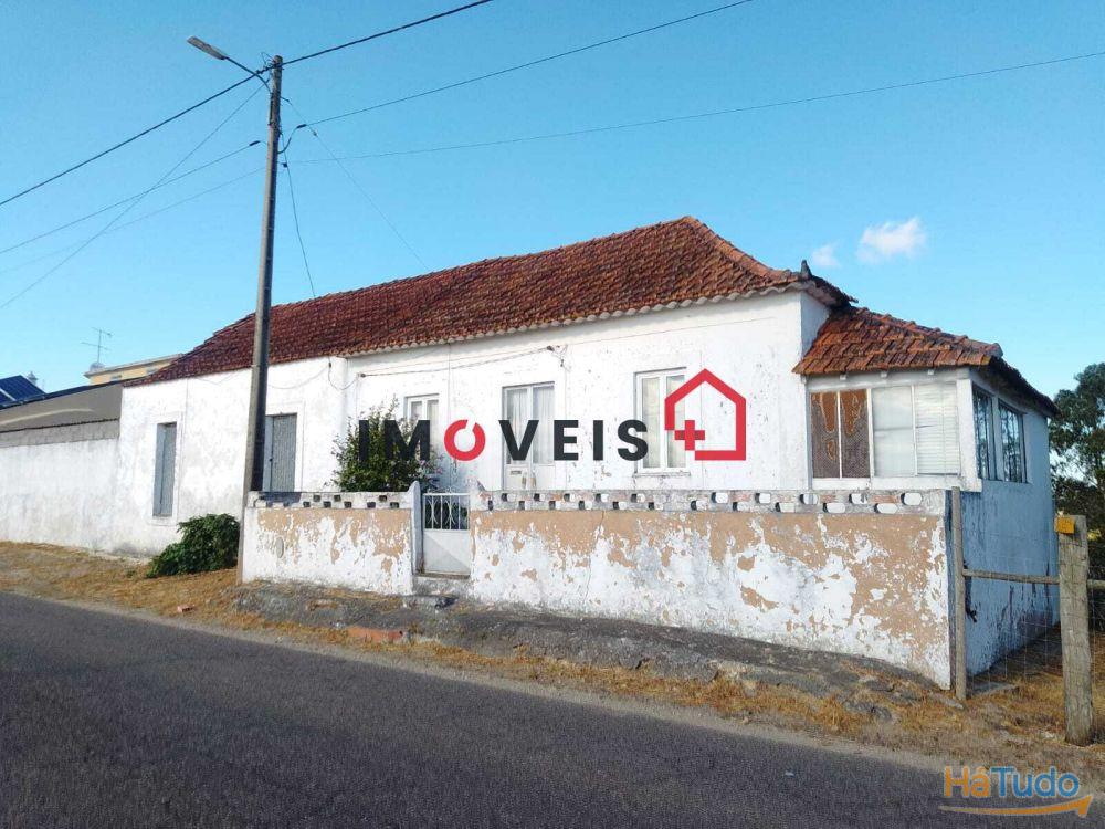 Moradia em Quintinha - Santarém (São Vicente do Paul e Vale de Figueira) Moradia em Quintinha - Santarém (São Vicente do Paul e Vale de Figueira)