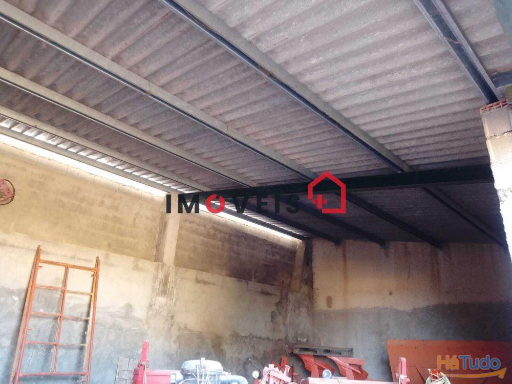 Moradia em Quintinha - Santarém (São Vicente do Paul e Vale de Figueira) Moradia em Quintinha - Santarém (São Vicente do Paul e Vale de Figueira)