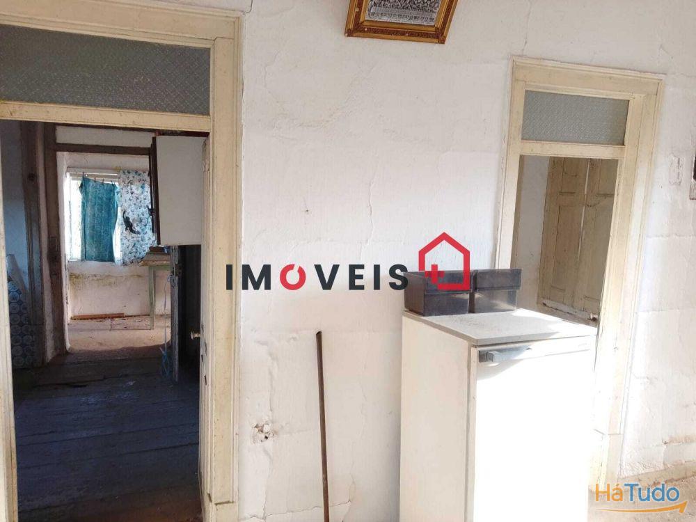 Moradia em Quintinha - Santarém (São Vicente do Paul e Vale de Figueira) Moradia em Quintinha - Santarém (São Vicente do Paul e Vale de Figueira)