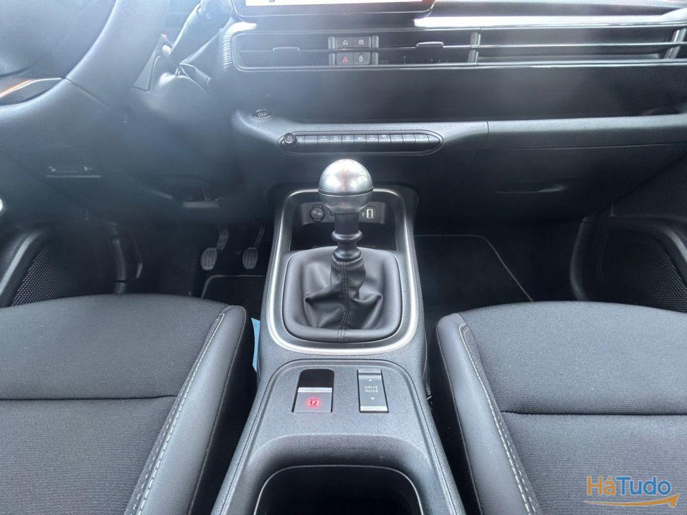 Jeep Avenger 1.2 GSE T3 Altitude Jeep Avenger 1.2 GSE T3 Altitude