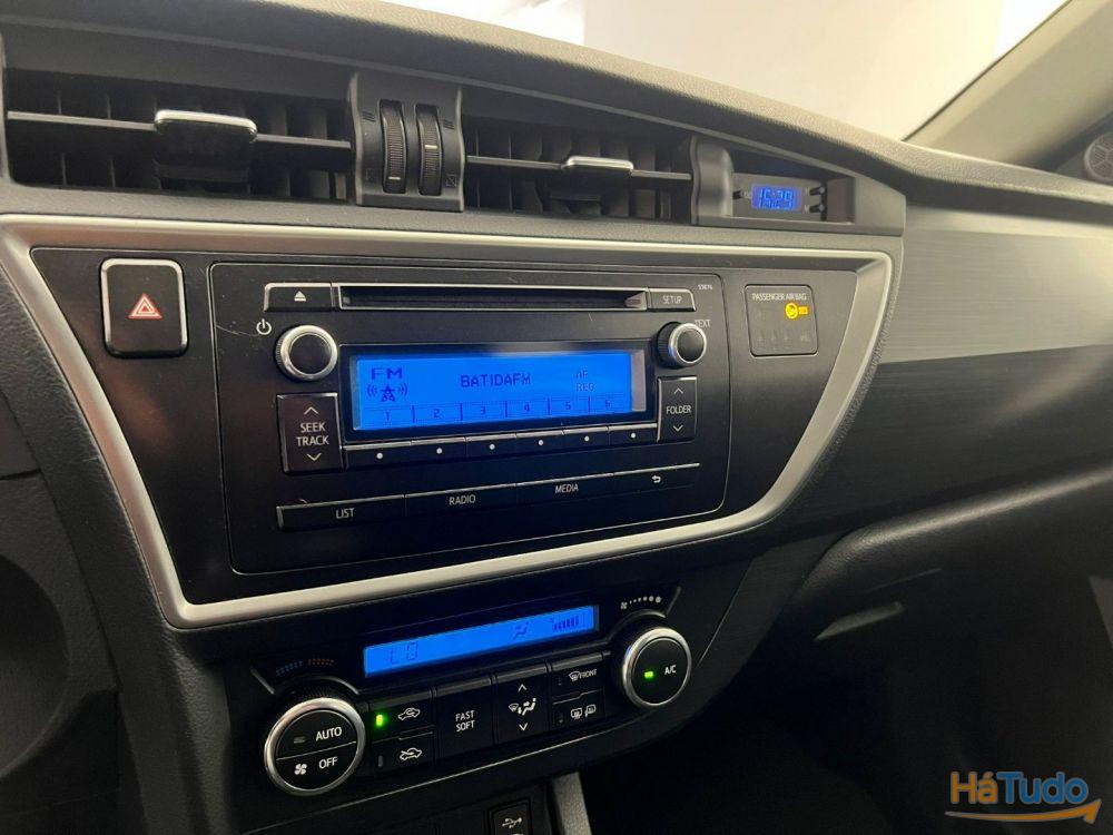 Toyota Auris Touring Sports 1.4 D-4D ACTIVE Toyota Auris Touring Sports 1.4 D-4D ACTIVE