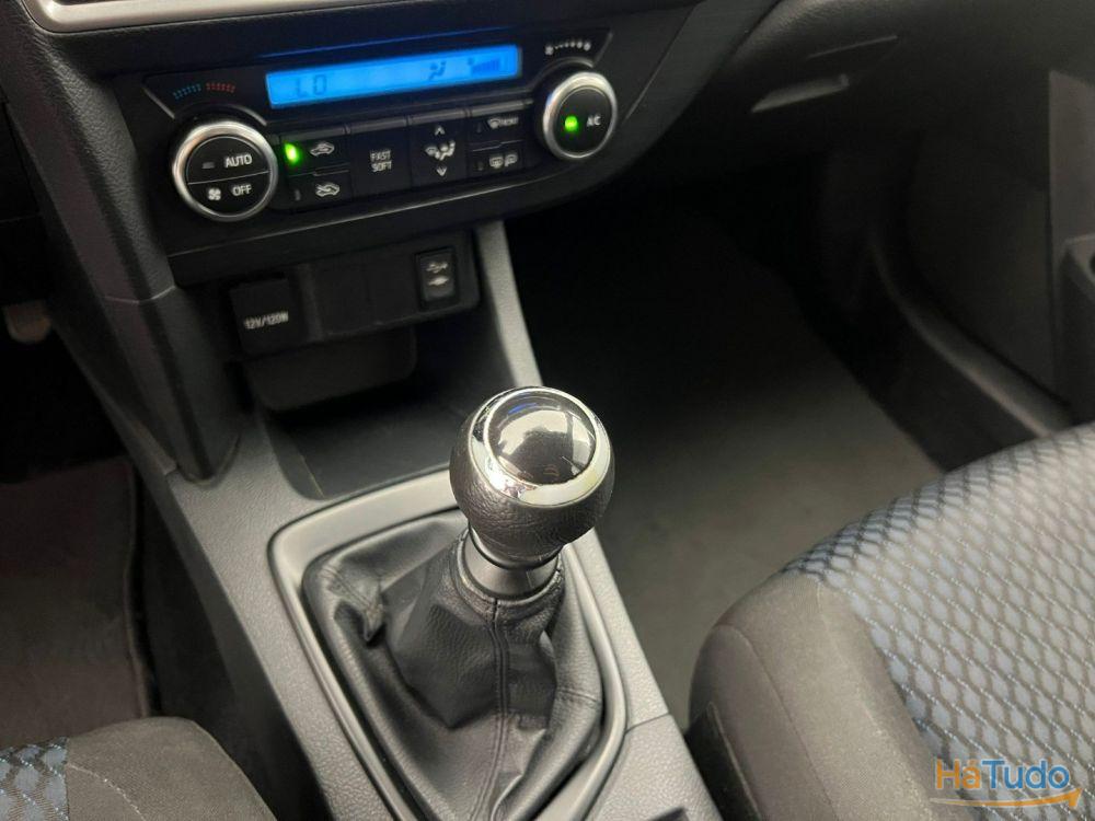 Toyota Auris Touring Sports 1.4 D-4D ACTIVE Toyota Auris Touring Sports 1.4 D-4D ACTIVE