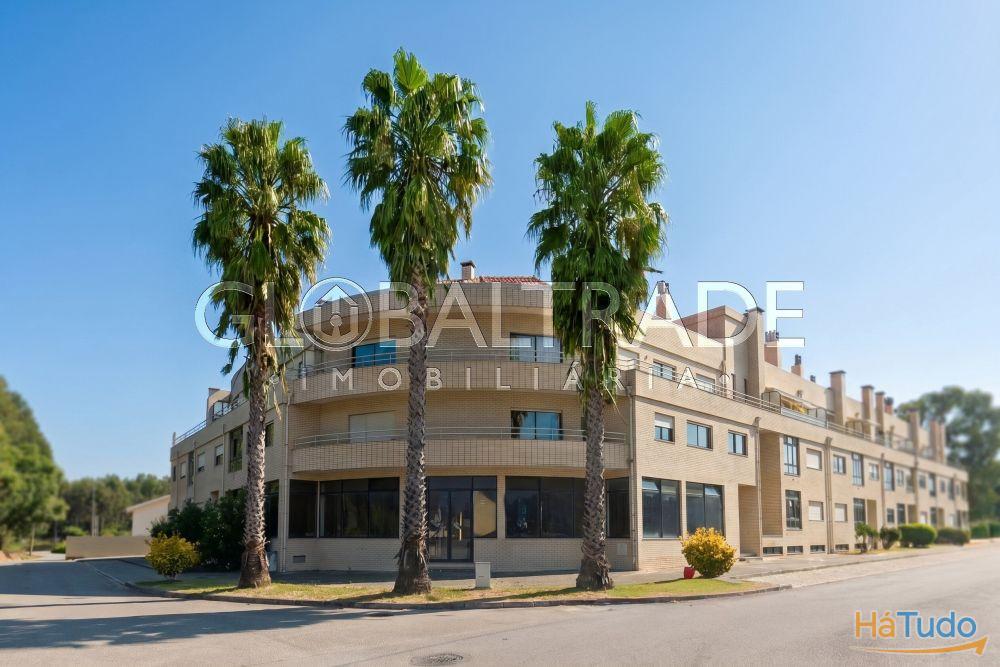Loja com 331m� ampla e vers�til em Vila Nova de Gaia