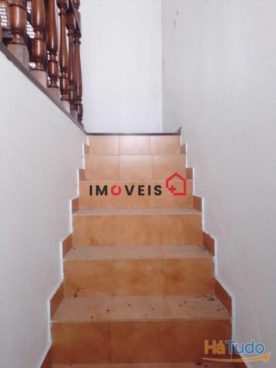 Casa T3 2 pisos para Recuperar Casa T3 2 pisos para Recuperar