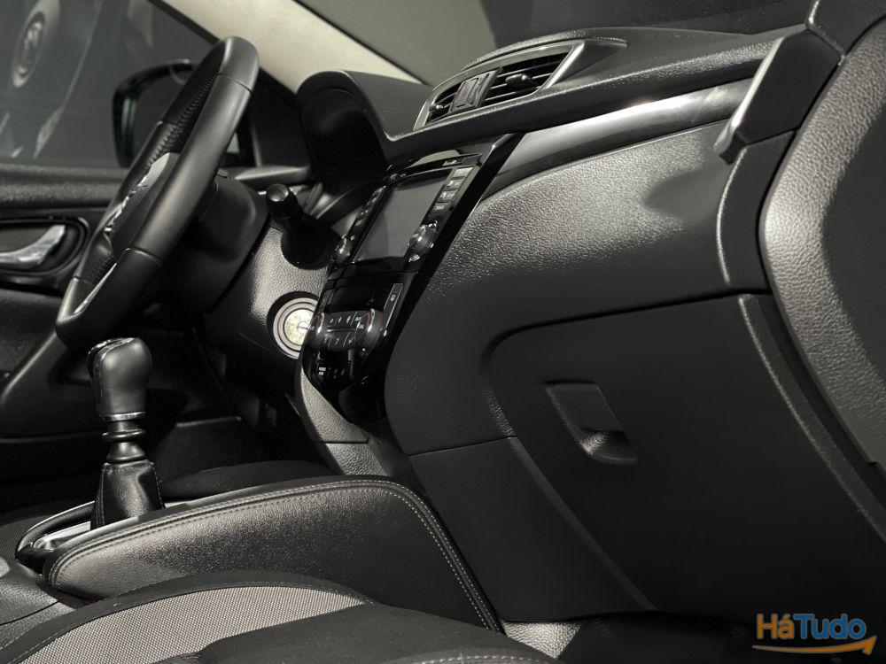 Nissan Qashqai 1.5 dCi N-Connecta Nissan Qashqai 1.5 dCi N-Connecta