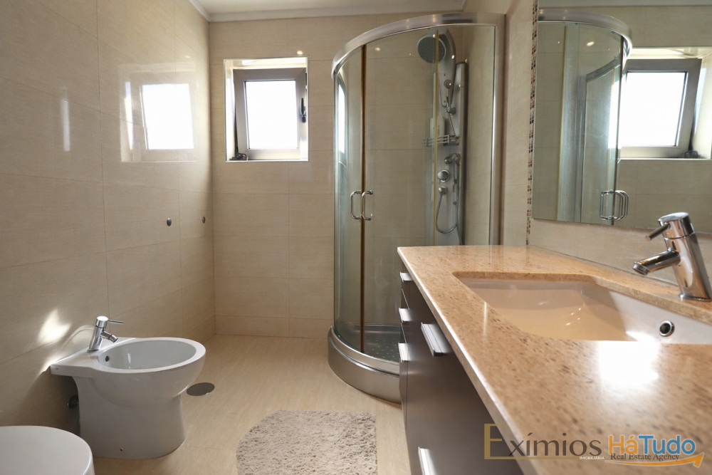 Moradia V3 com garagem, em Aguçadoura Moradia V3 com garagem, em Aguçadoura