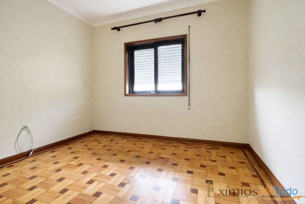 Moradia V3 com garagem para dois carros, em Beiriz Moradia V3 com garagem para dois carros, em Beiriz