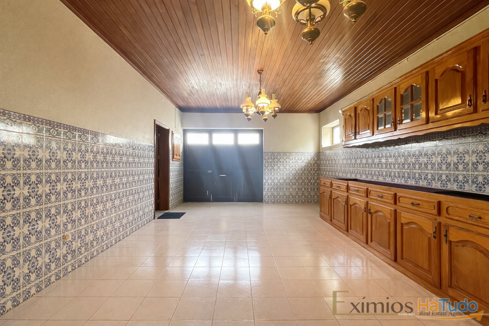 Moradia V3 com garagem para dois carros, em Beiriz Moradia V3 com garagem para dois carros, em Beiriz