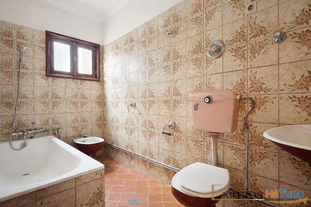 Moradia V3 com garagem para dois carros, em Beiriz Moradia V3 com garagem para dois carros, em Beiriz