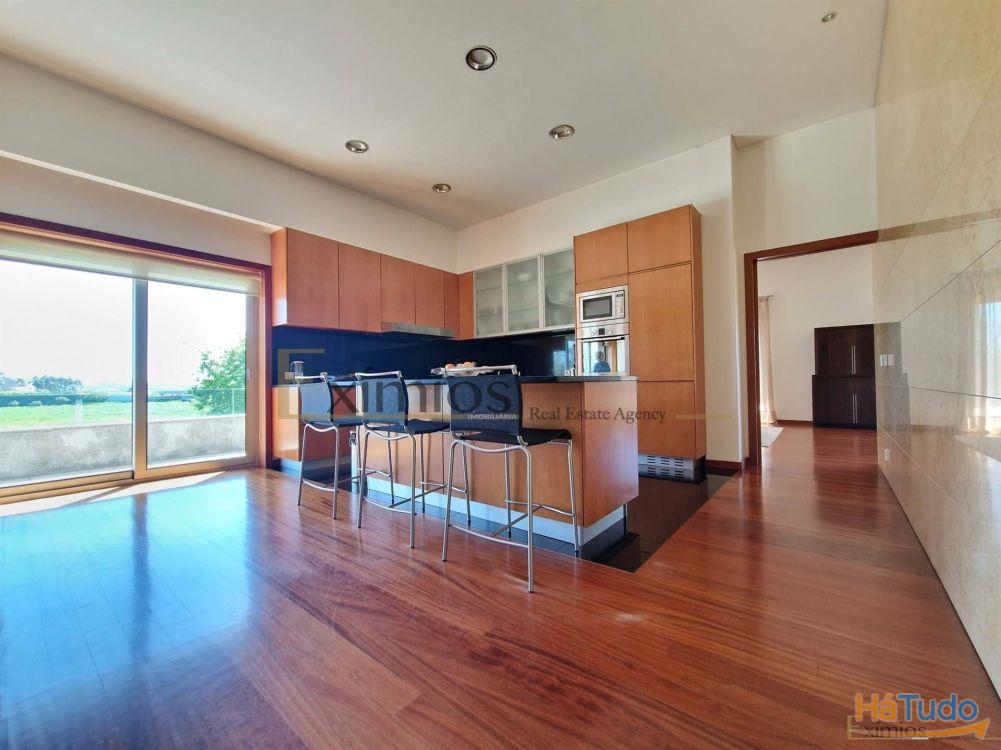 Moradia isolada V5, com piscina aquecida, na Póvoa de Varzim Moradia isolada V5, com piscina aquecida, na Póvoa de Varzim