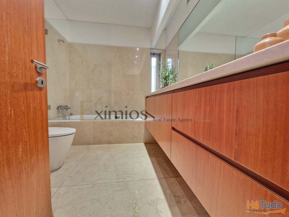 Moradia isolada V5, com piscina aquecida, na Póvoa de Varzim Moradia isolada V5, com piscina aquecida, na Póvoa de Varzim