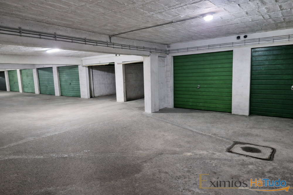 Garagem para um carro, na cidade da Póvoa de Varzim Garagem para um carro, na cidade da Póvoa de Varzim