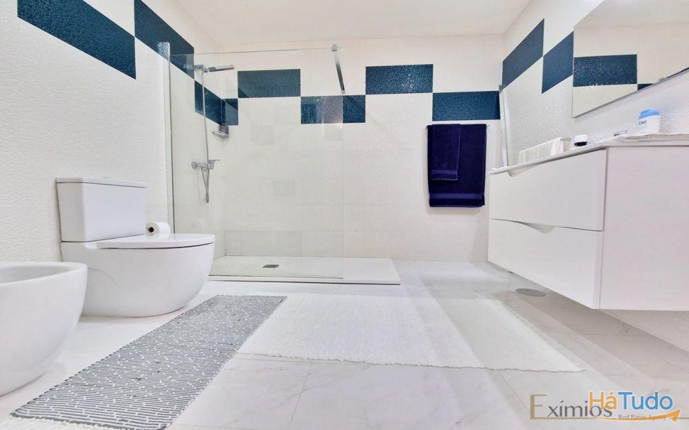 Moradia isolada V2+1 de arquitetura moderna, em Argivai Moradia isolada V2+1 de arquitetura moderna, em Argivai