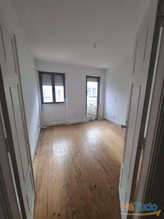 Vende se Prédio- Porto Vende se Prédio- Porto