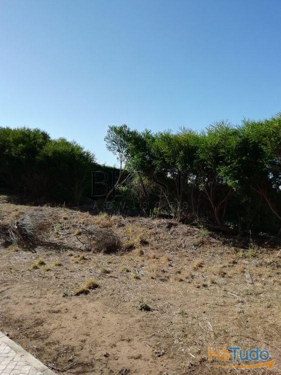 Moradia T4 de luxo à venda no Belas Clube de Campo com vista para o lago Moradia T4 de luxo à venda no Belas Clube de Campo com vista para o lago