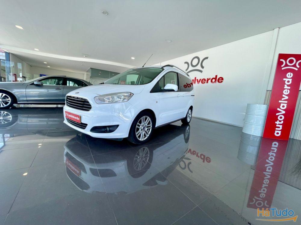 Ford Courier EcoBoost Titanium Ford Courier EcoBoost Titanium