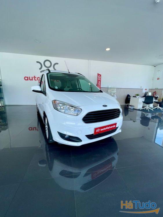 Ford Courier EcoBoost Titanium Ford Courier EcoBoost Titanium