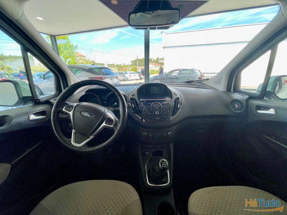 Ford Courier EcoBoost Titanium Ford Courier EcoBoost Titanium