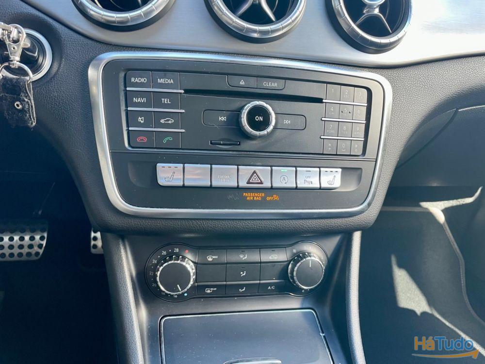 Mercedes-Benz CLA 220 Shooting Brake d 4Matic 7G-DCT AMG Line Mercedes-Benz CLA 220 Shooting Brake d 4Matic 7G-DCT AMG Line