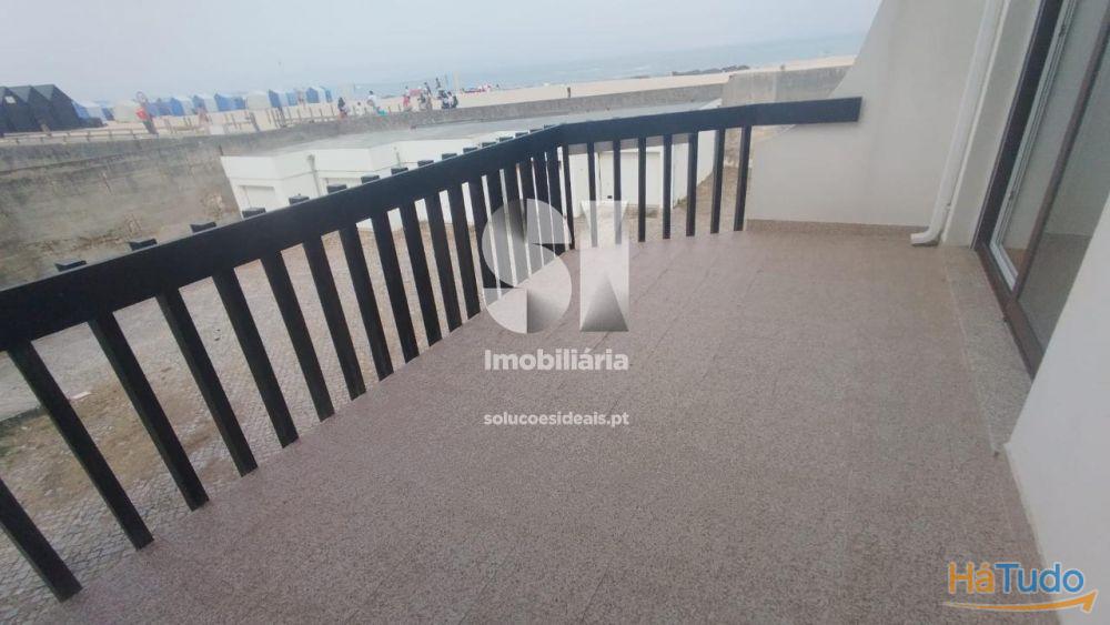 Moradia em Banda T3 1ª linha praia Moradia em Banda T3 1ª linha praia