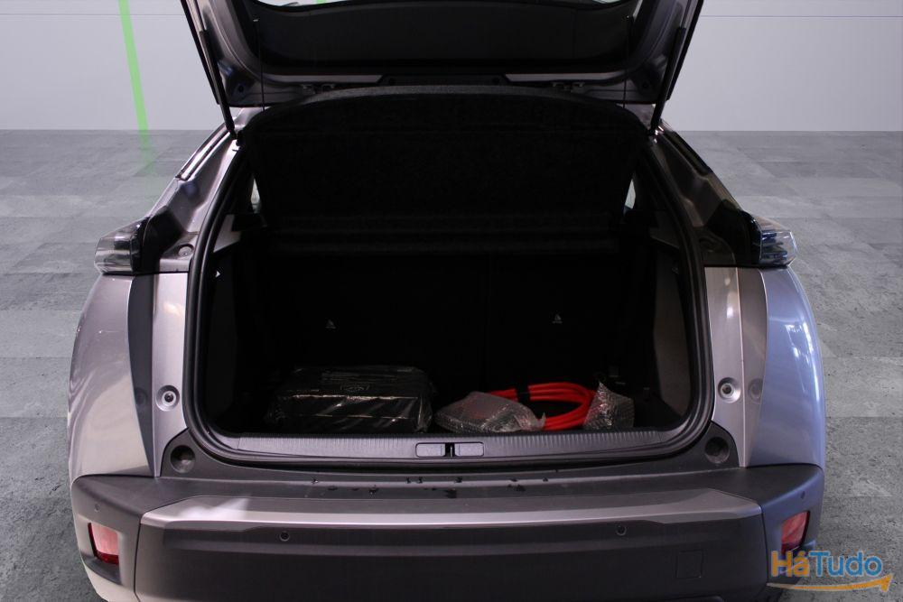 Peugeot e-2008 50 kWh Active Peugeot e-2008 50 kWh Active