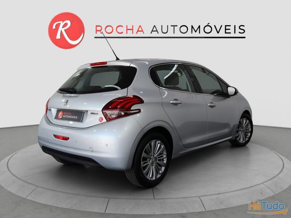 Peugeot 208 1.2 VTi SE Style Peugeot 208 1.2 VTi SE Style