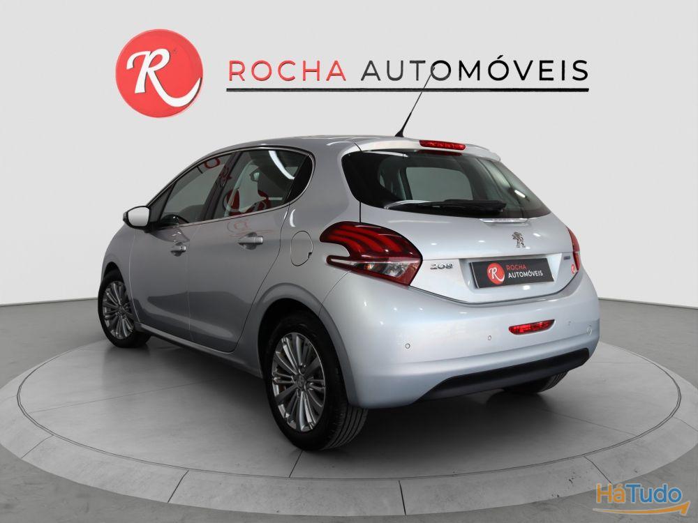 Peugeot 208 1.2 VTi SE Style Peugeot 208 1.2 VTi SE Style