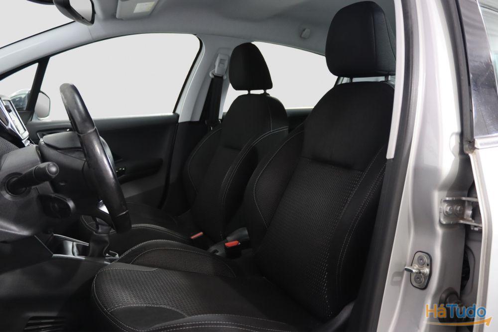 Peugeot 208 1.2 VTi SE Style Peugeot 208 1.2 VTi SE Style