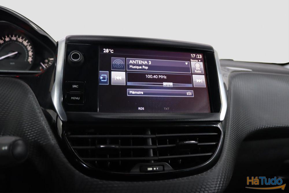 Peugeot 208 1.2 VTi SE Style Peugeot 208 1.2 VTi SE Style