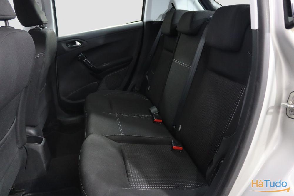 Peugeot 208 1.2 VTi SE Style Peugeot 208 1.2 VTi SE Style