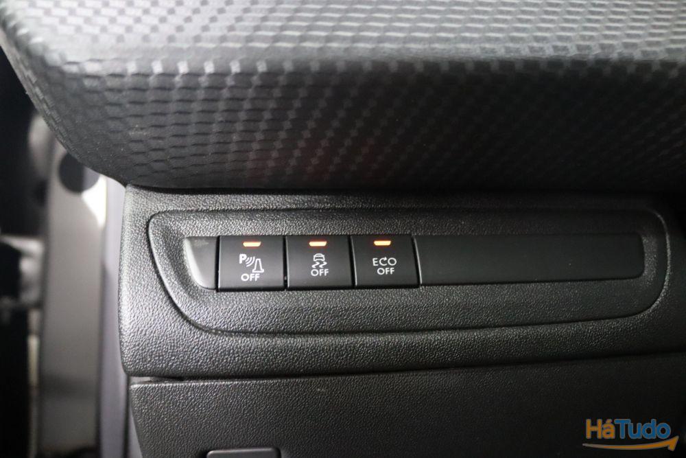 Peugeot 208 1.2 VTi SE Style Peugeot 208 1.2 VTi SE Style