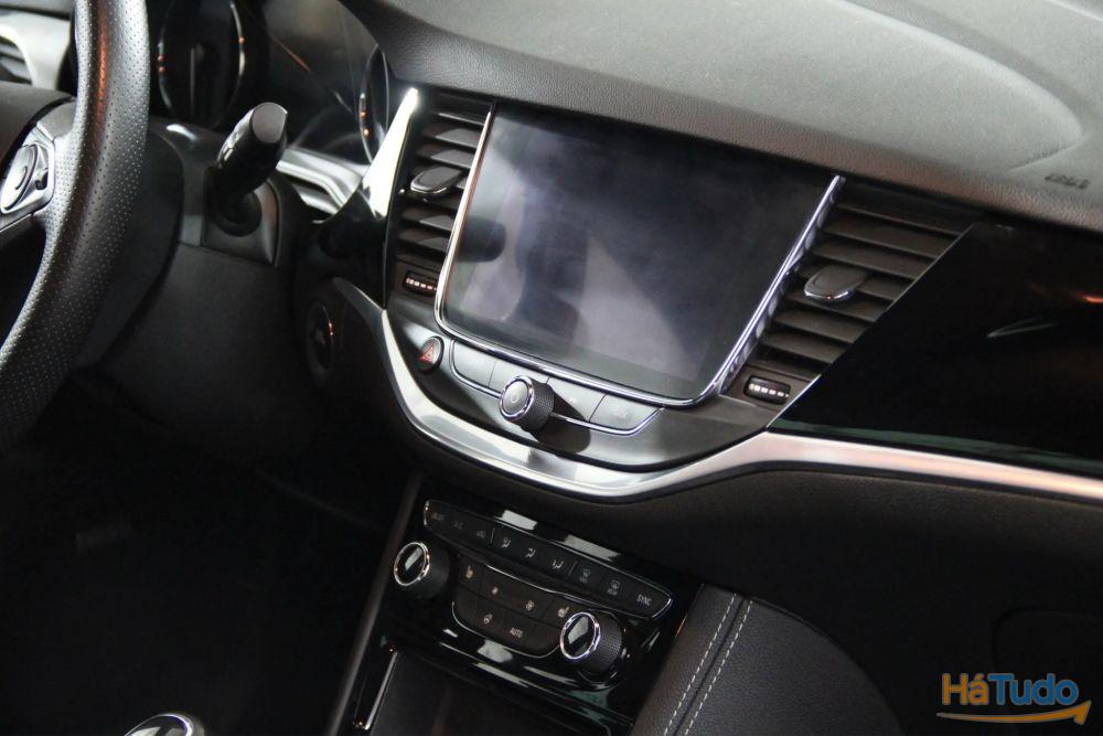 Opel Astra 1.2 T Ultimate S/S Opel Astra 1.2 T Ultimate S/S