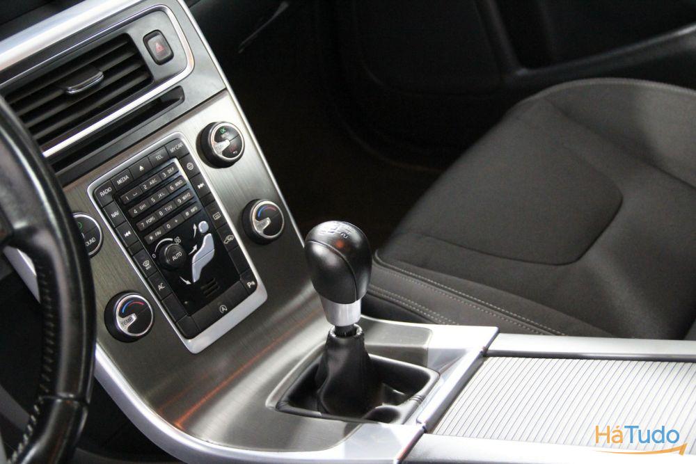 Volvo V60 1.6 D2 Momentum Eco Volvo V60 1.6 D2 Momentum Eco