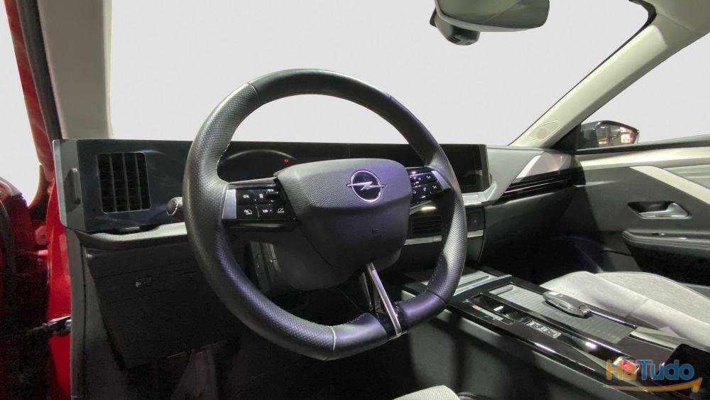 Opel Astra 1.5 D Elegance Aut. Opel Astra 1.5 D Elegance Aut.