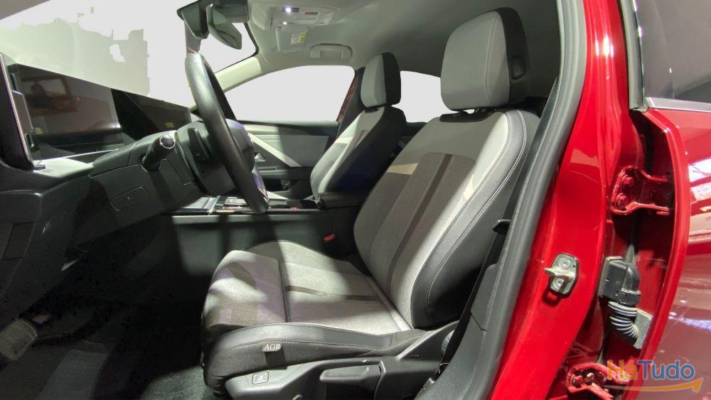 Opel Astra 1.5 D Elegance Aut. Opel Astra 1.5 D Elegance Aut.