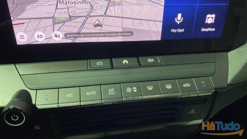 Opel Astra 1.5 D Elegance Aut. Opel Astra 1.5 D Elegance Aut.