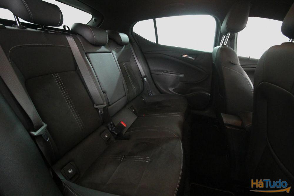 Opel Astra 1.2 T Ultimate S/S Opel Astra 1.2 T Ultimate S/S