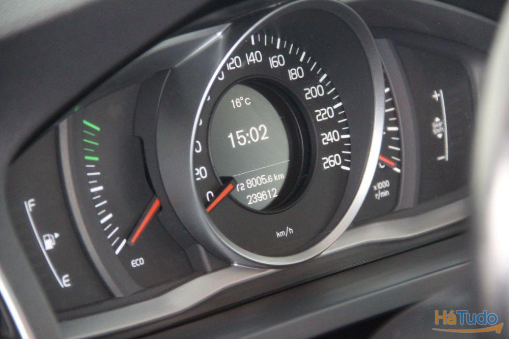 Volvo V60 1.6 D2 Momentum Eco Volvo V60 1.6 D2 Momentum Eco