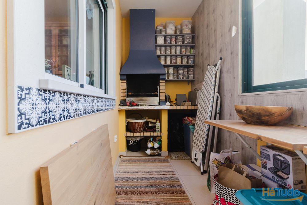 Apartamento T3 em Buarcos - com garagem ,vista Mar, Piscina e a 2 Minutos da Praia Apartamento T3 em Buarcos - com garagem ,vista Mar, Piscina e a 2 Minutos da Praia