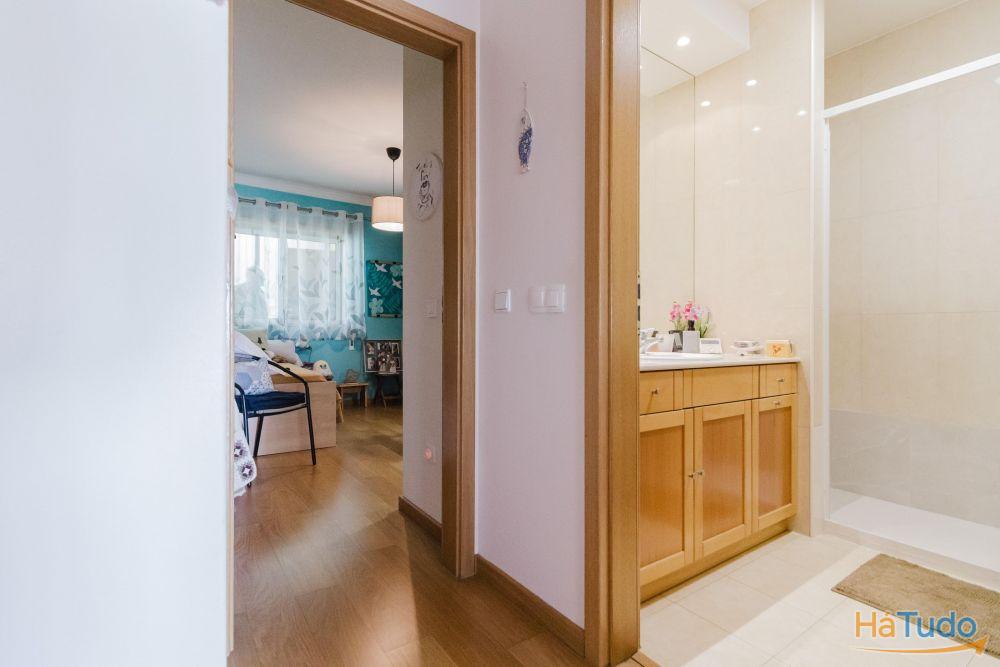 Apartamento T3 em Buarcos - com garagem ,vista Mar, Piscina e a 2 Minutos da Praia Apartamento T3 em Buarcos - com garagem ,vista Mar, Piscina e a 2 Minutos da Praia